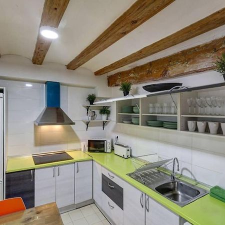 7 Pax Montserrat Ramblas Barcelona Barcelone Extérieur photo