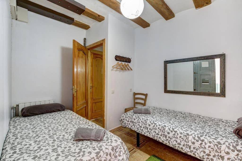 7 Pax Montserrat Ramblas Barcelona Barcelone Extérieur photo