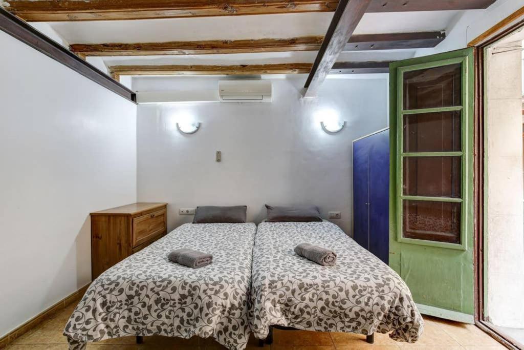 7 Pax Montserrat Ramblas Barcelona Barcelone Extérieur photo