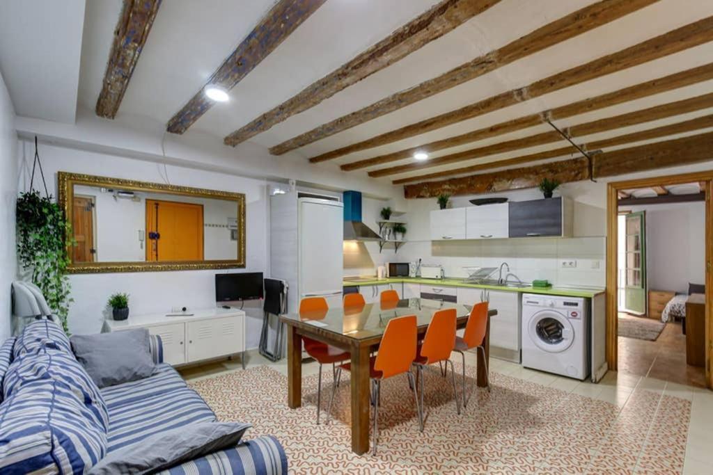 7 Pax Montserrat Ramblas Barcelona Barcelone Extérieur photo