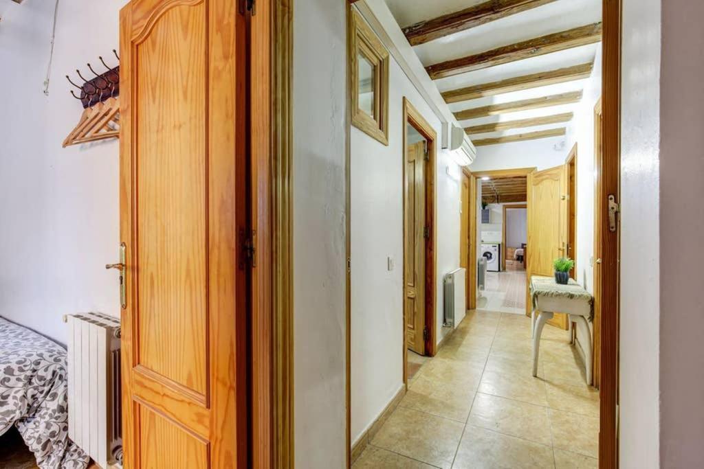 7 Pax Montserrat Ramblas Barcelona Barcelone Extérieur photo